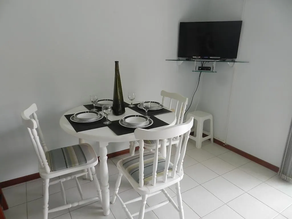 Residencial Jardim Palmeiras Bombinhas Apartamento