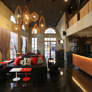 https://avenue-j-hotel-central-market-kl.kualalumpurs-hotels.com